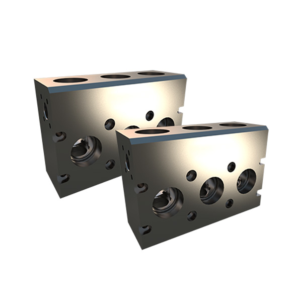 Three-cylinder pump head